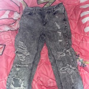 Mom jeans destroyed grey wash size 4